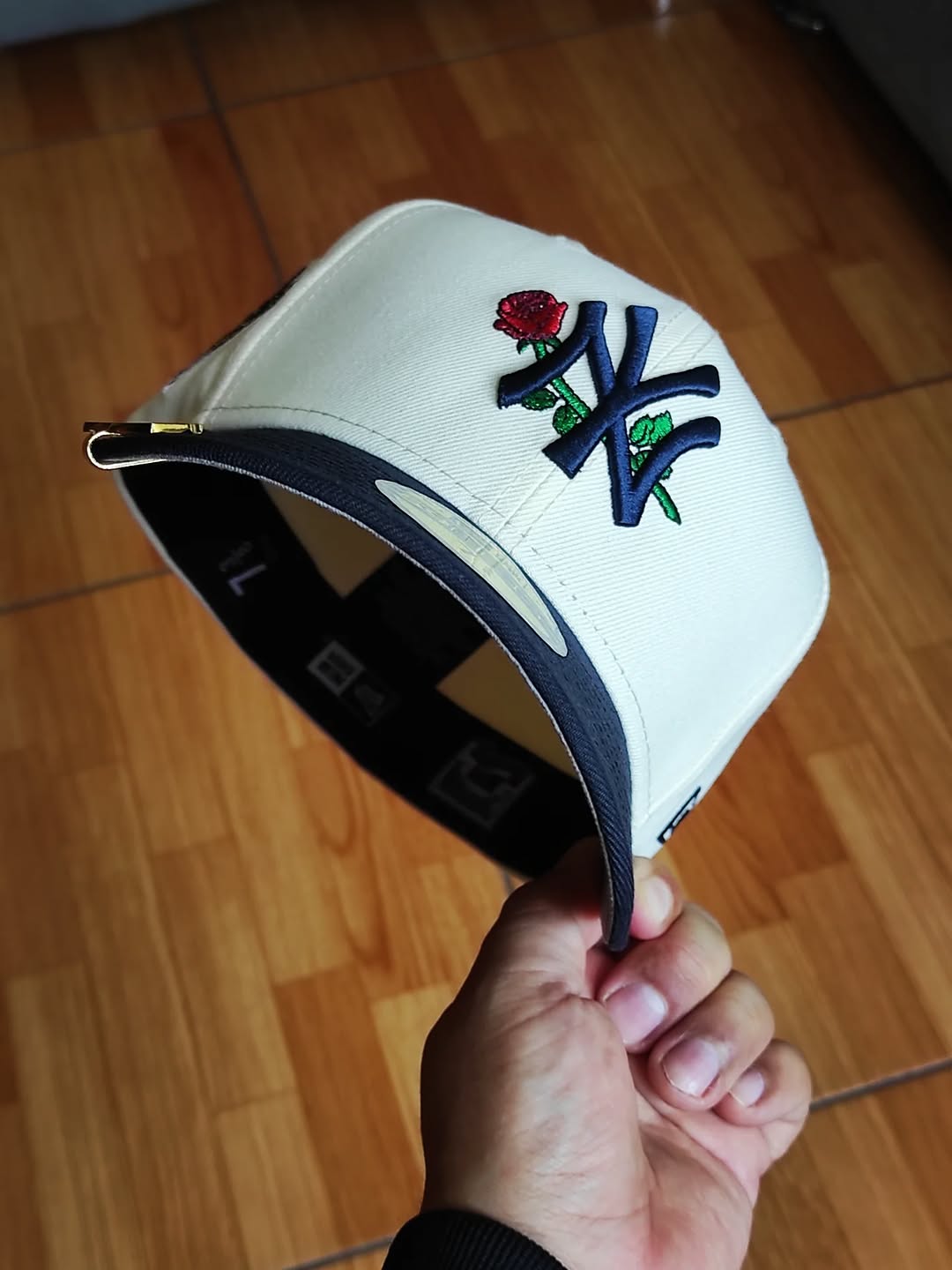Gorra 59FIFTY de los New York Yankees de la Serie Mundial de la Nueva Era rosa🌹 cromada azul marino