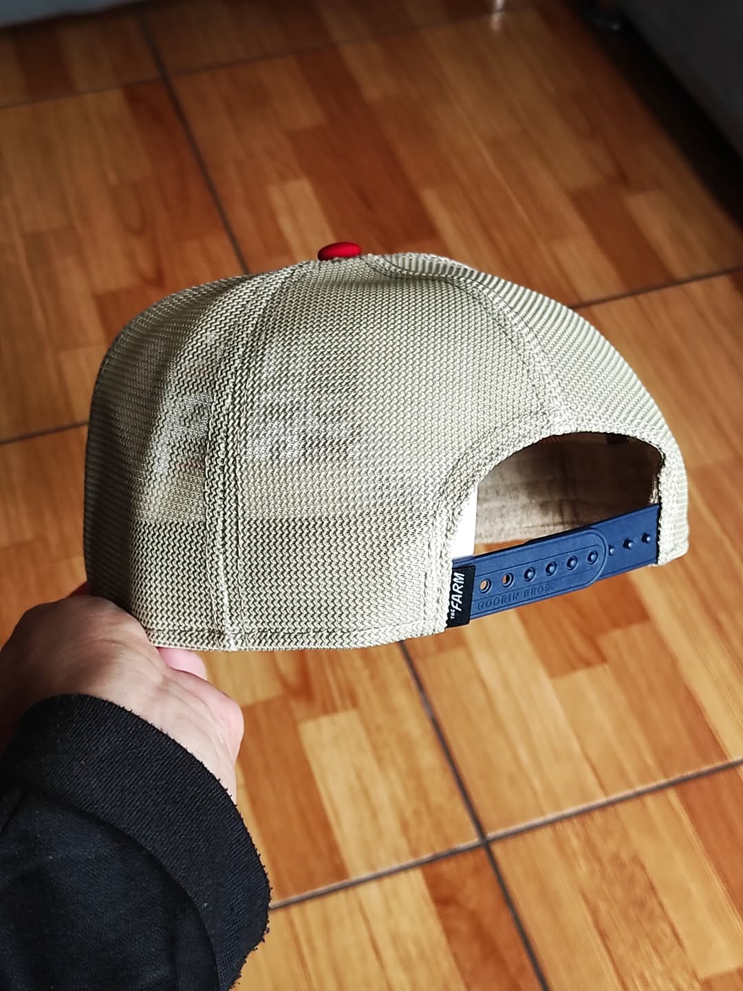 Gorra trucker The Farm de Goorin Bros, Shleather Cock, gallo, azul marino y rojo