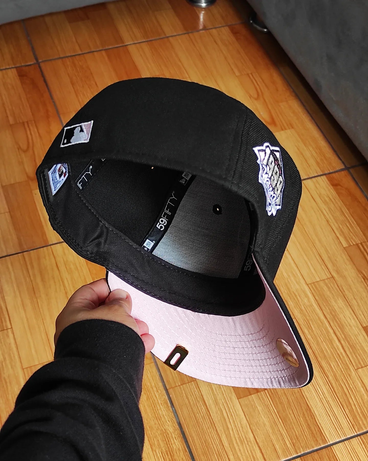 New Era New York Yankees World series 1999 black / pink  59fifty fitted