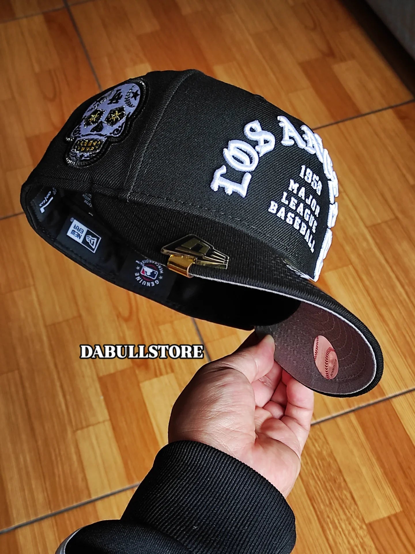 New Era Los Angeles Dodgers CALAVERA 💀 Edición Cromo Negro 59fifty ajustada