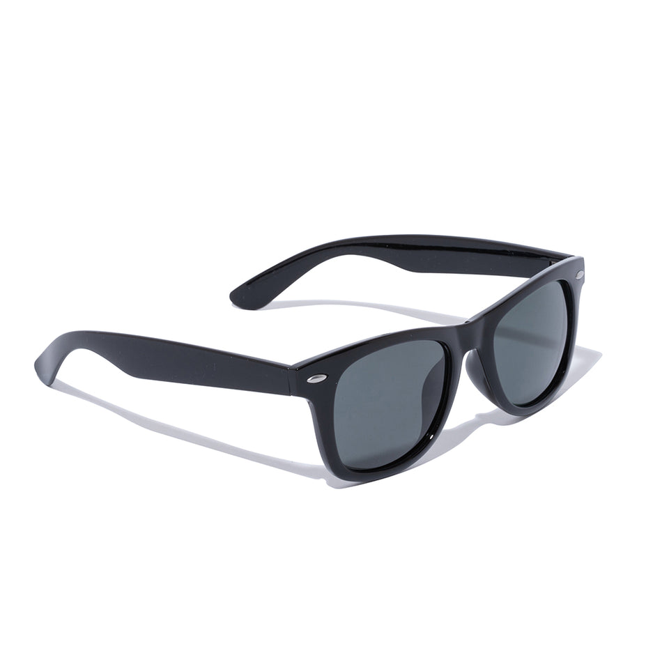 NewEra Wellington sunglasses with square lenses, shiny black frame and grey-green lenses