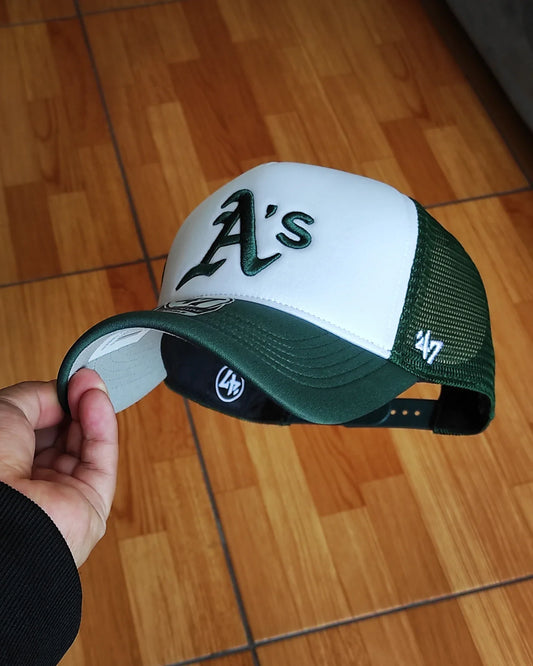Gorra trucker de espuma Oakland Athletic de 47Brand con cierre a presión