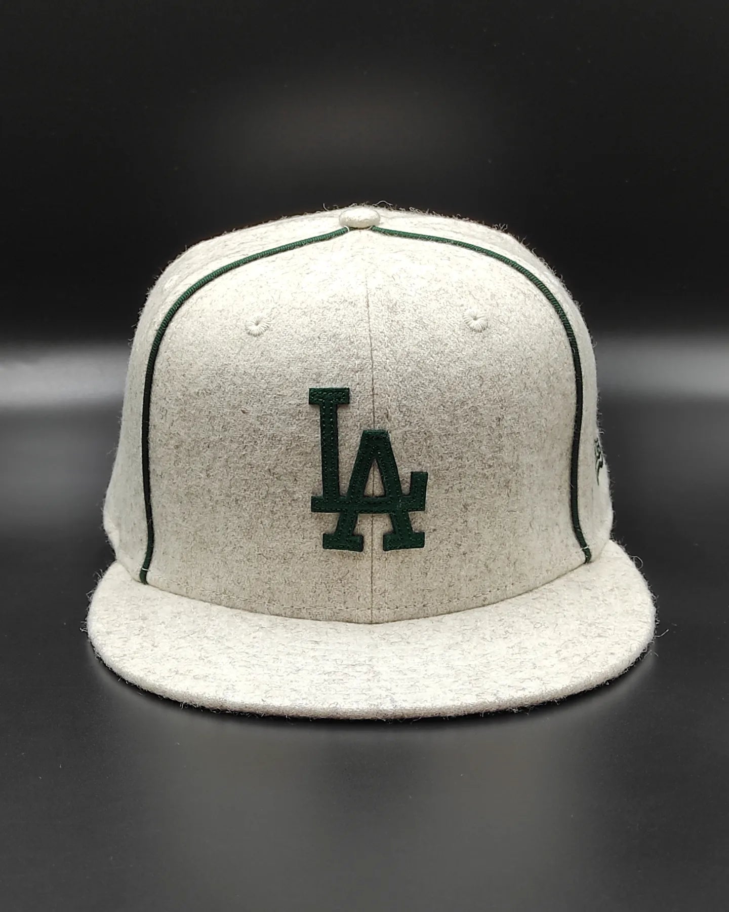 Gorra cerrada New Era Europa LA Dodgers Team Piping Wool 59FIFTY