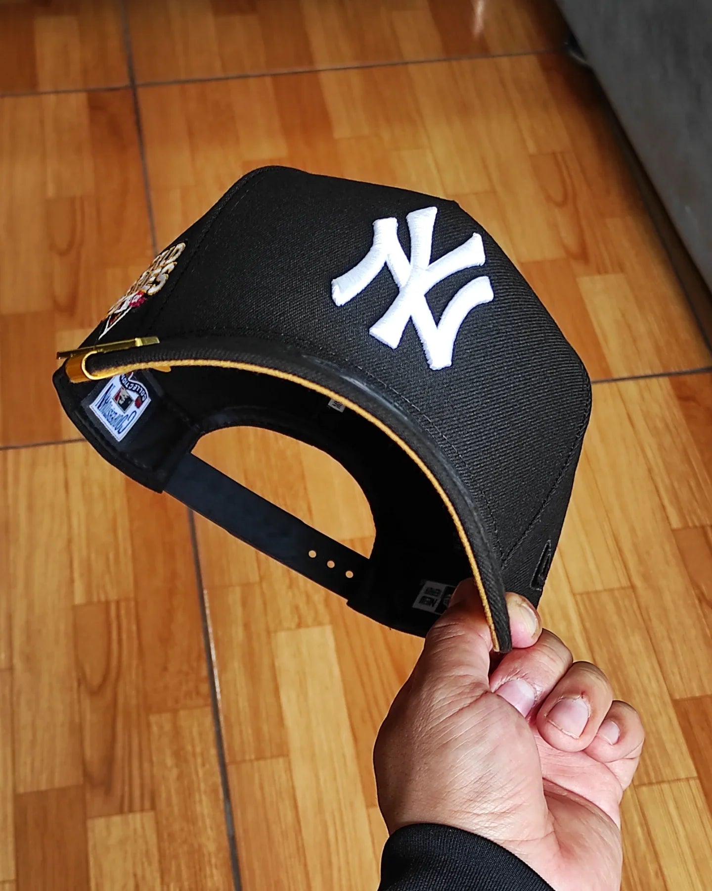 Gorra ajustable A-Frame 9Forty negra de los New York Yankees de la Serie Mundial de 2009