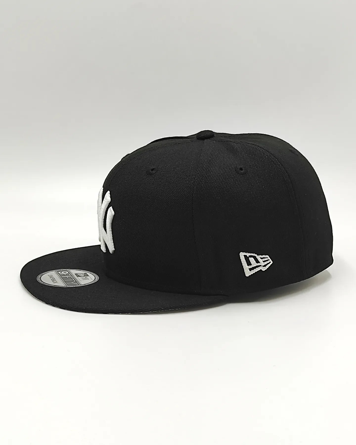 Gorra snapback negra 9fifty New Era New York Yankees Paisley