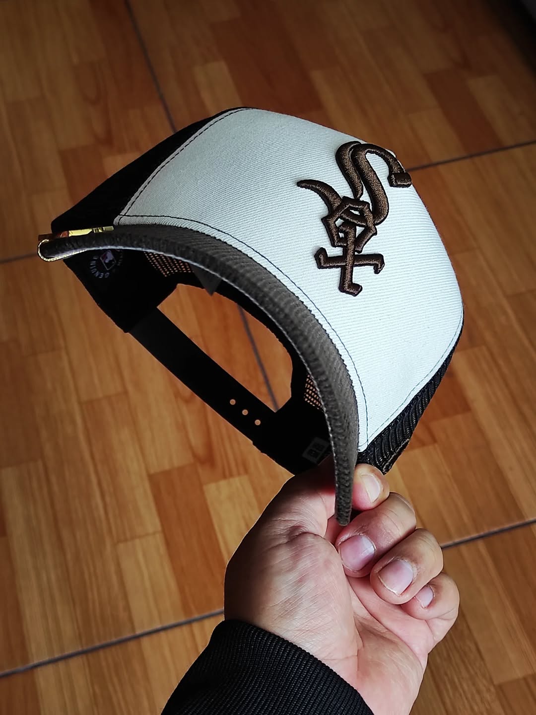 New Era Chicago White Sox gorra TRUCKER de visera plana y cordón