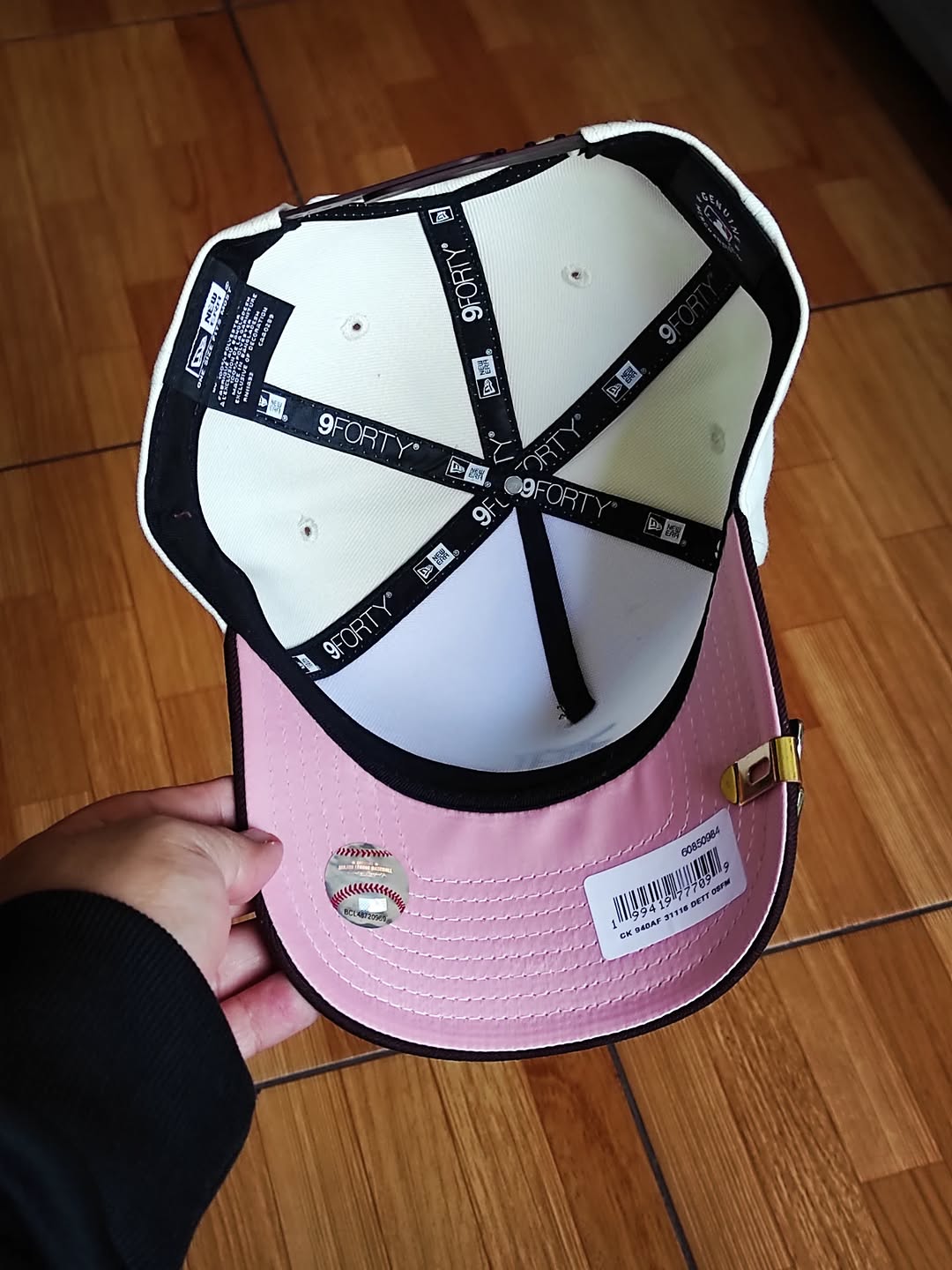 Gorra Snapback A-Frame 9FORTY 'Pink Satin Hearts Walnut' de los Detroit Tigers