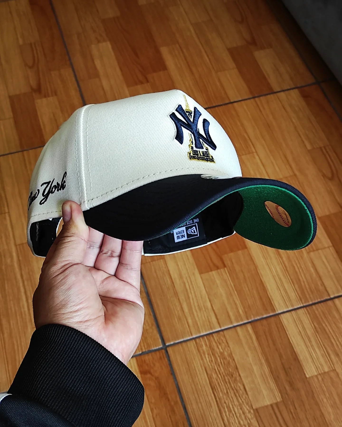 Gorra New Era New York Yankees State Two Tone Chrome Azul Marino 9FORTY A-FRAME
