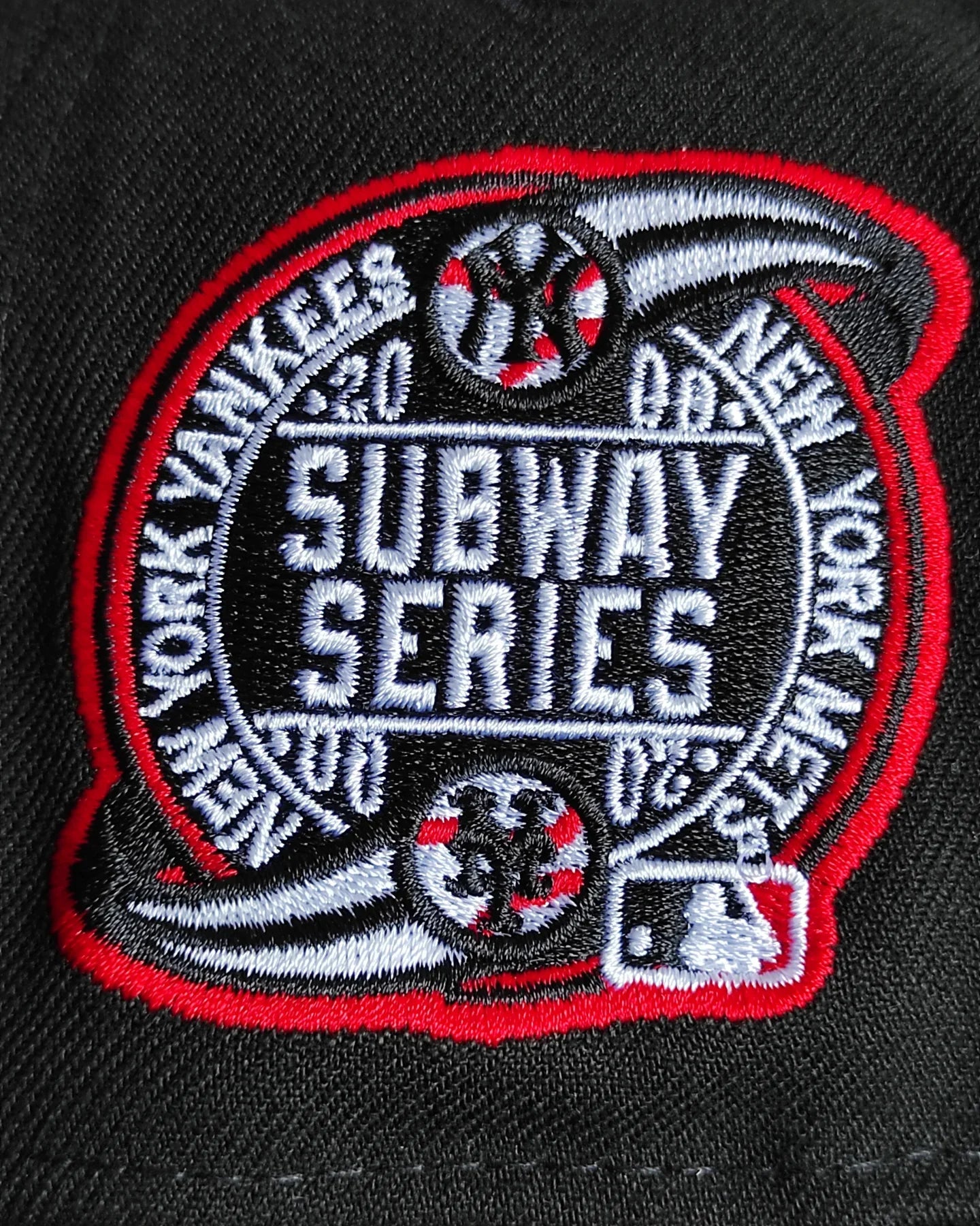 Gorra Ajustada 59Fifty New Era New York Yankees Subway Series 2009 Edición Negra y Roja