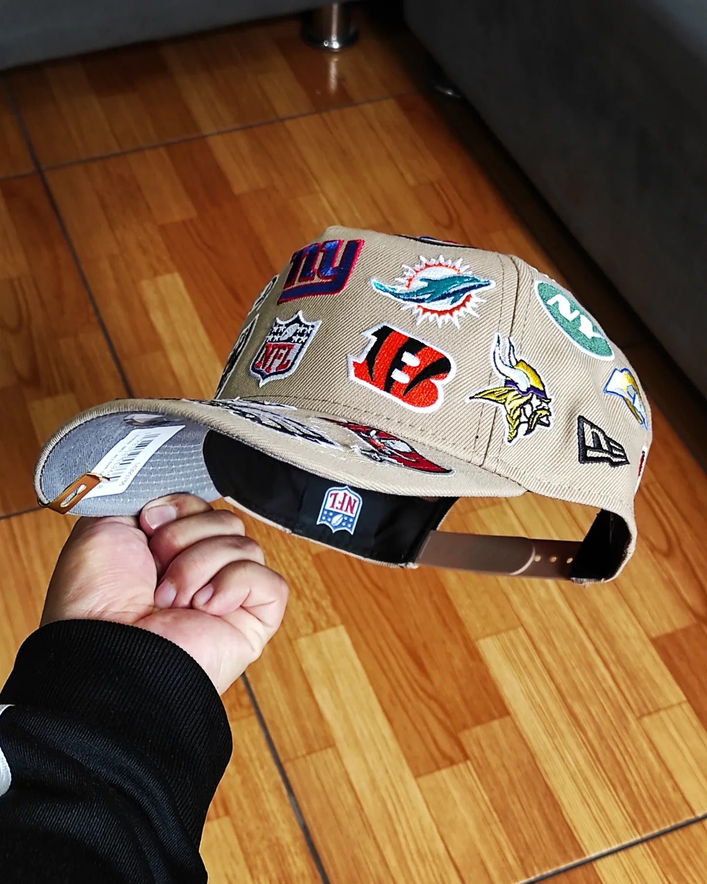 Gorra New Era NFL "All Over" edición Camel 9FORTY A-Frame con broche trasero