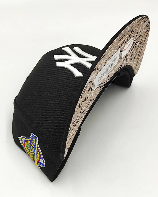 Gorra snapback negra 9fifty New Era New York Yankees Paisley