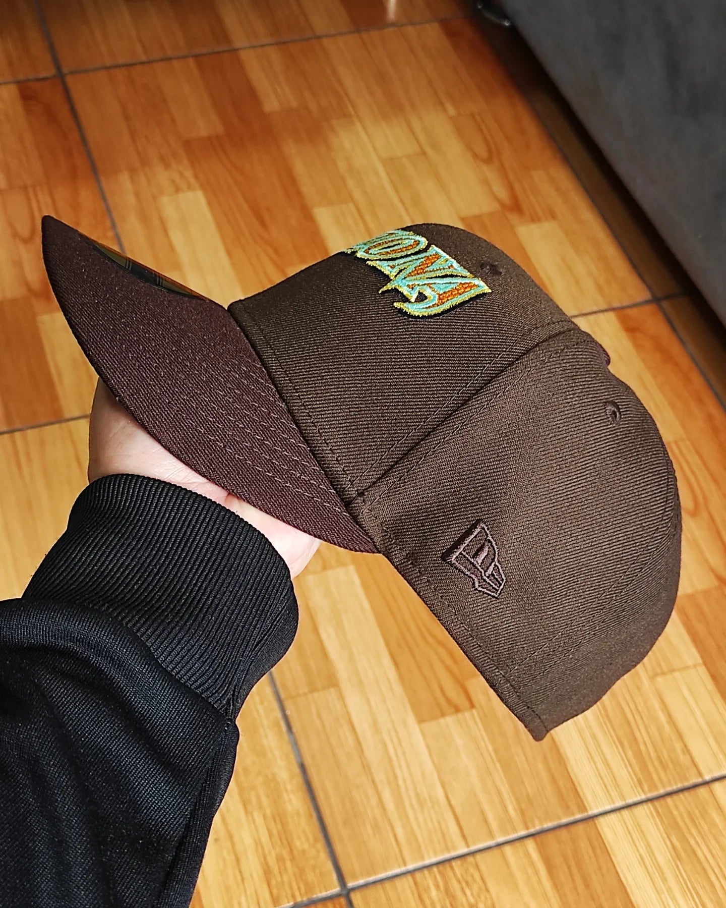 Gorra New Era 59 Fifty Arizona Diamondbacks Fields parche inaugural color café