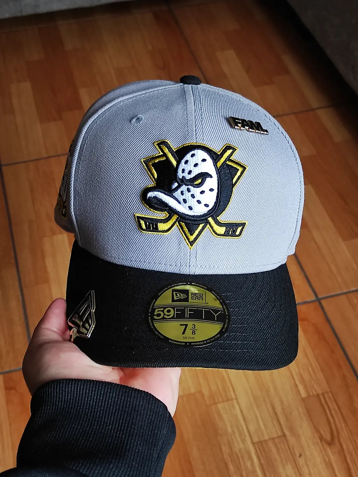 59FIFTY New Era Anaheim Ducks 30th Anniversary incluye pin FAM
