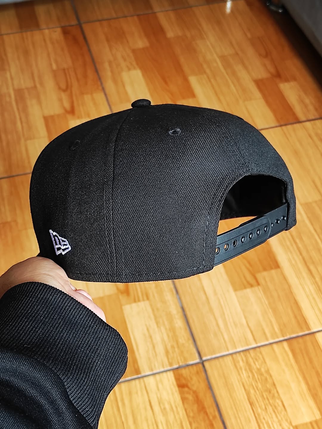Gorra New Era Essential negra 9Forty A-Frame