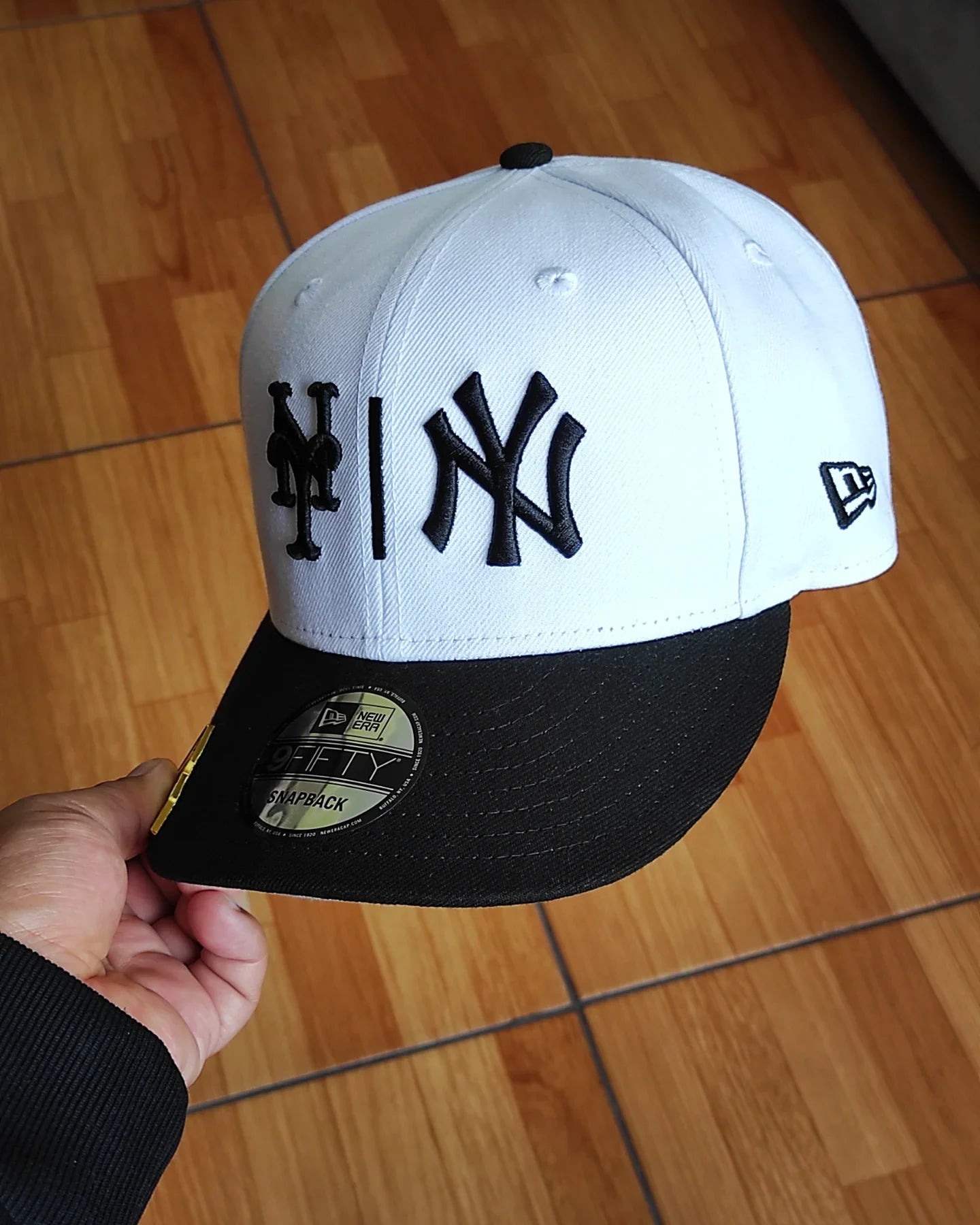 Gorra New Era New York Yankees vs Mets Subway Series negra y blanca 9FIFTY con cierre ajustable