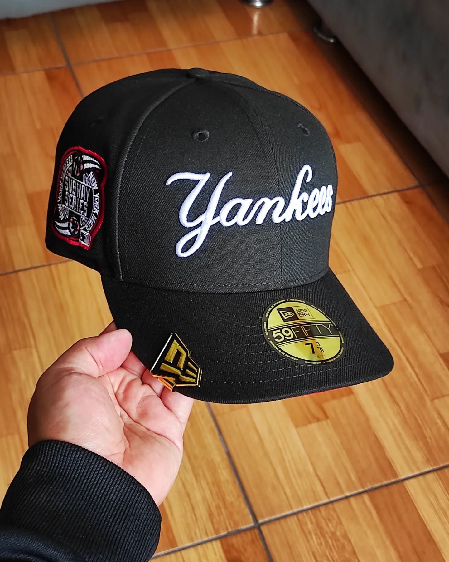 Gorra Ajustada 59Fifty New Era New York Yankees Subway Series 2009 Edición Negra y Roja