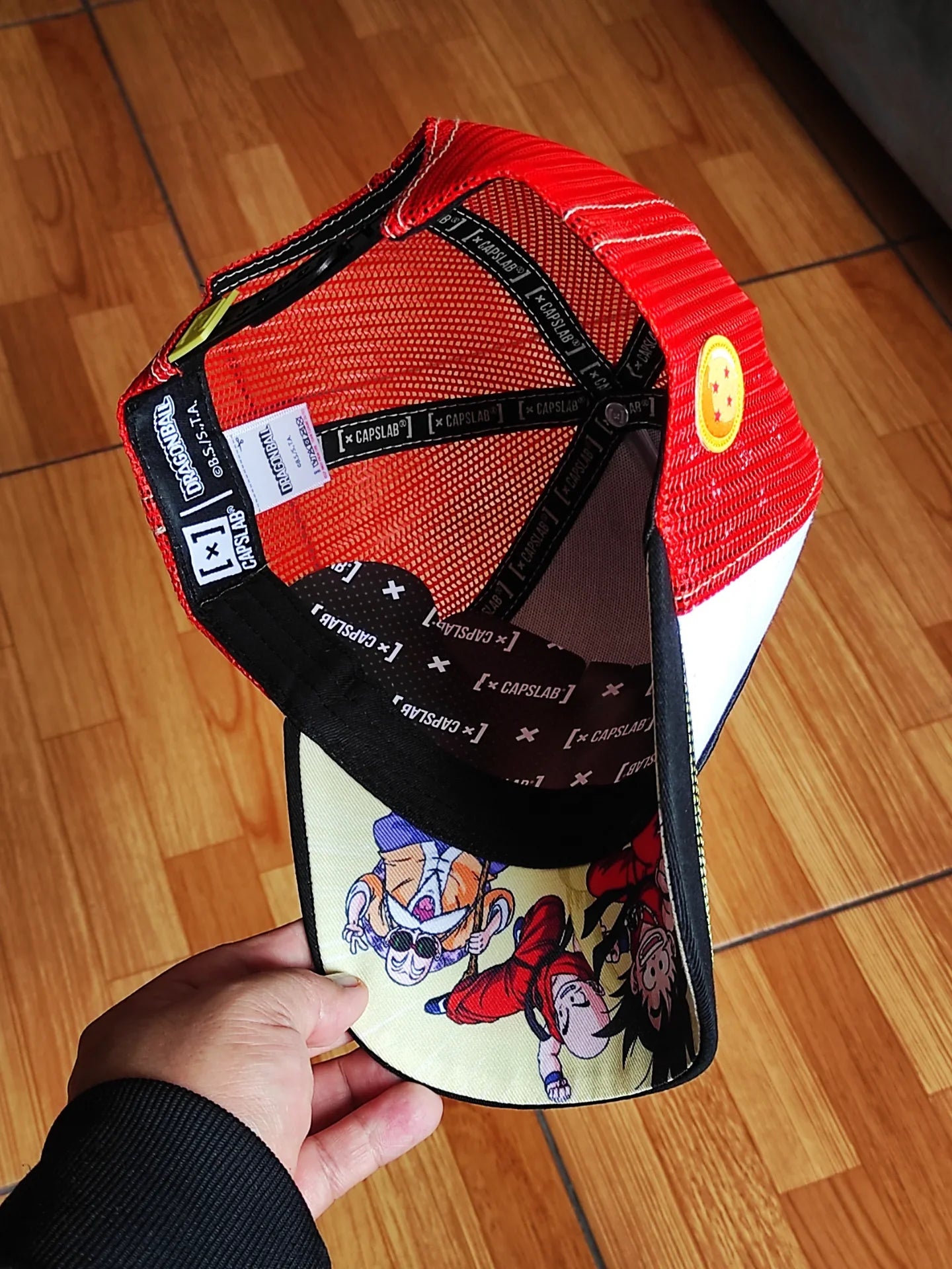 Gorra Trucker Snapback Goku Dragon Ball de Capslab