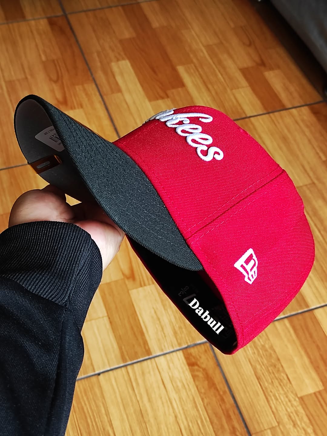 Gorra ajustada 59FIFTY de los New York Yankees Champions 2000 New Era roja y negra