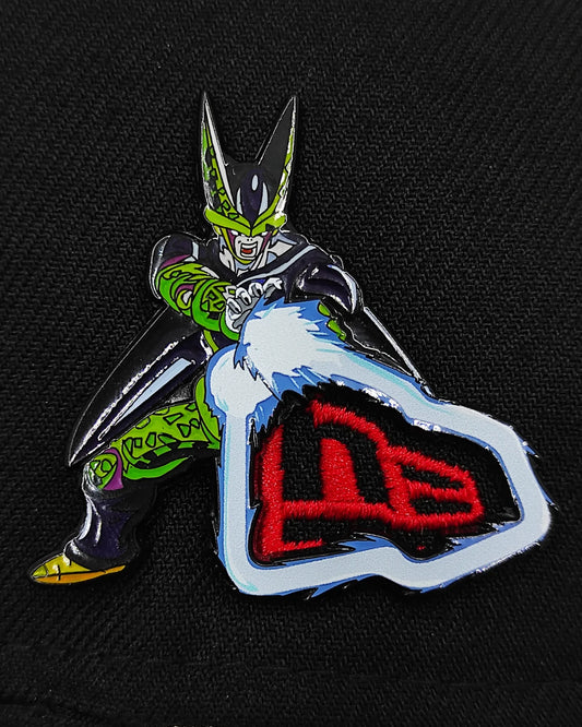 Pin de bandera New Era de Perfect Cell