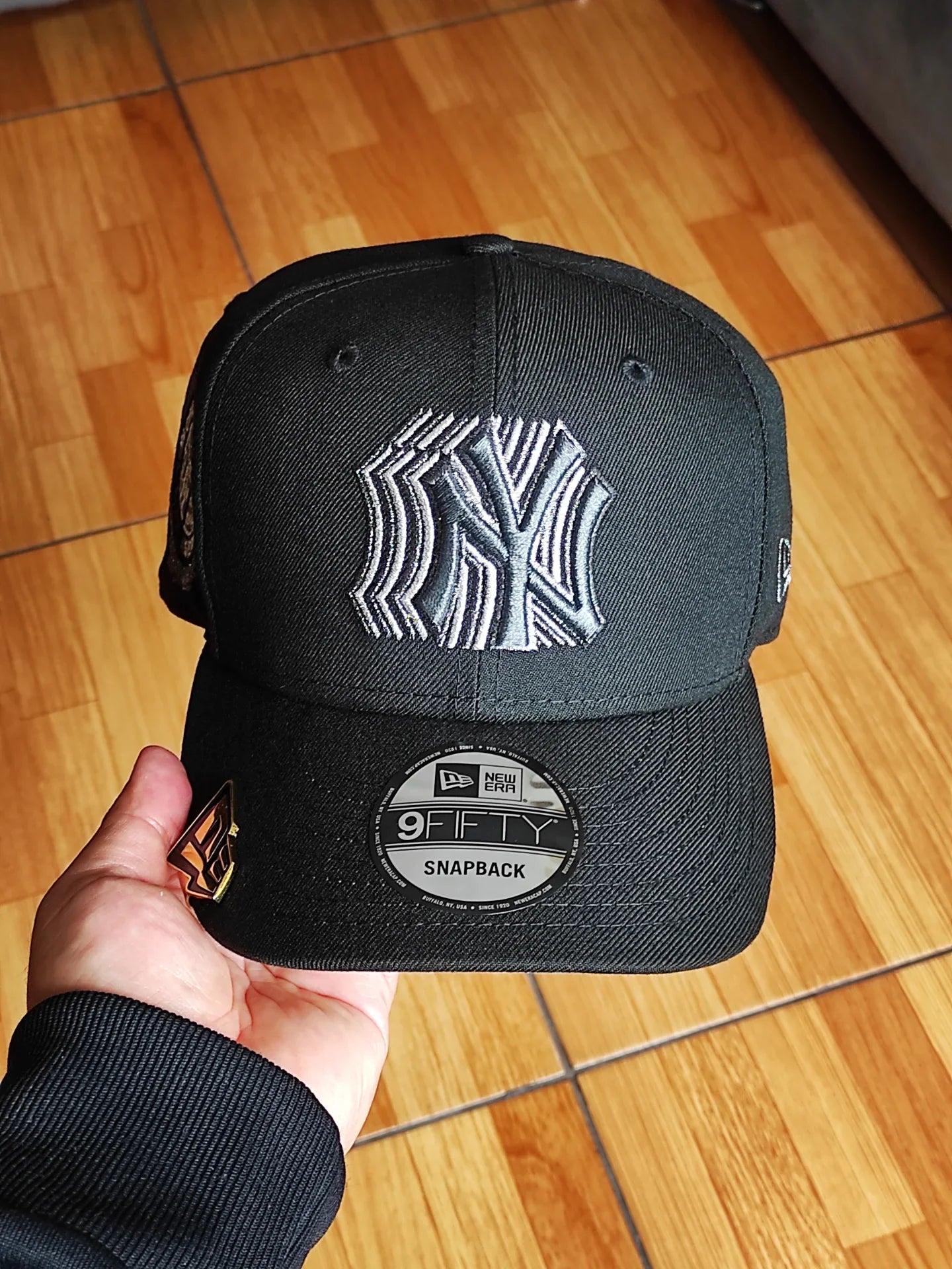 Gorra New Era 9Fifty snapback edición negra de los New York Yankees de la Serie Mundial de 1949