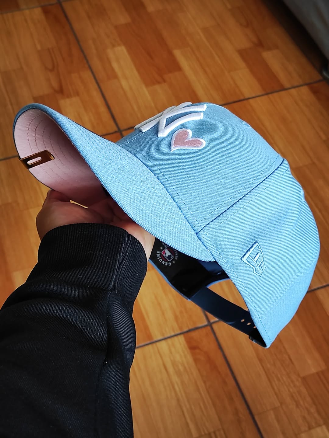 Gorra snapback 9fifty New Era New York Yankees corazón cielo/rosa