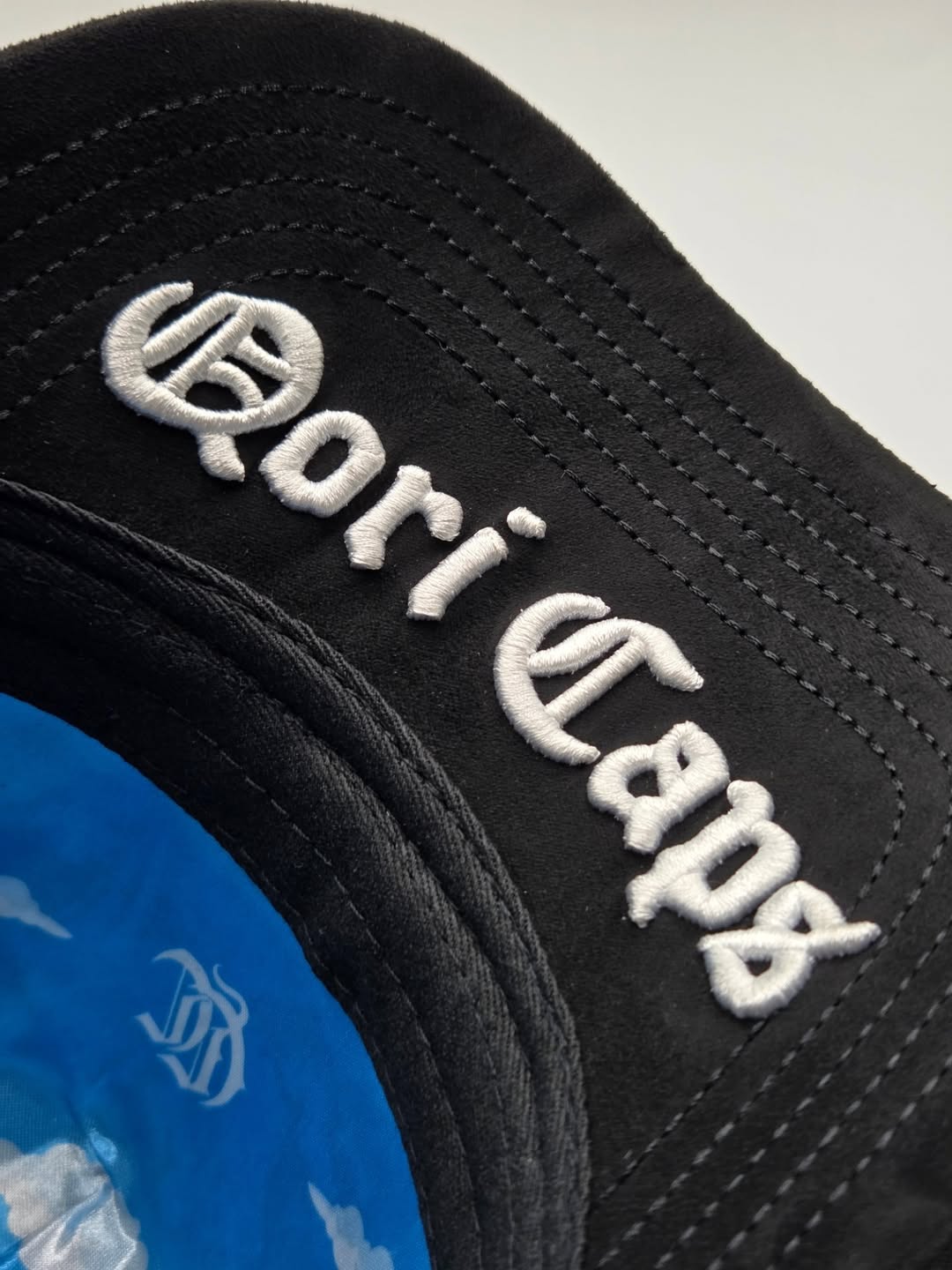 Gorra Qori Caps colección Cloud☁️ & Yankees🔥 a-frame Snapback