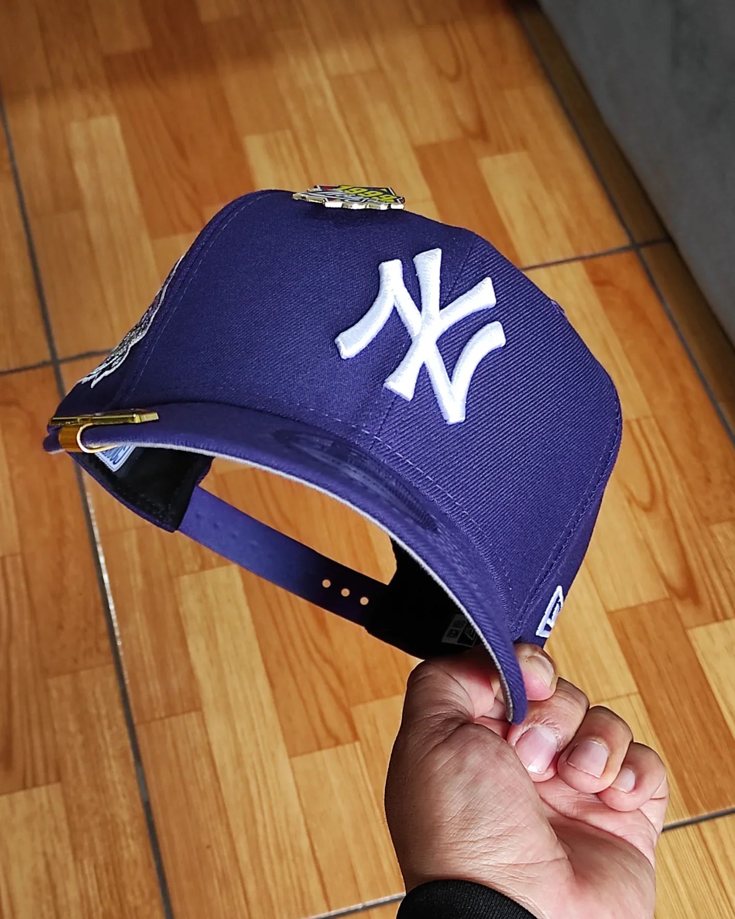 Gorra snapback 9FIFTY morada de los New York Yankees de la Serie Mundial de 1999 de New Era