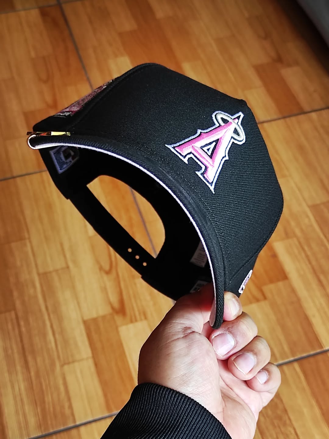 Gorra New Era Anaheim Angels 50 Aniversario Edición Rosa 9Forty A Frame Snapback