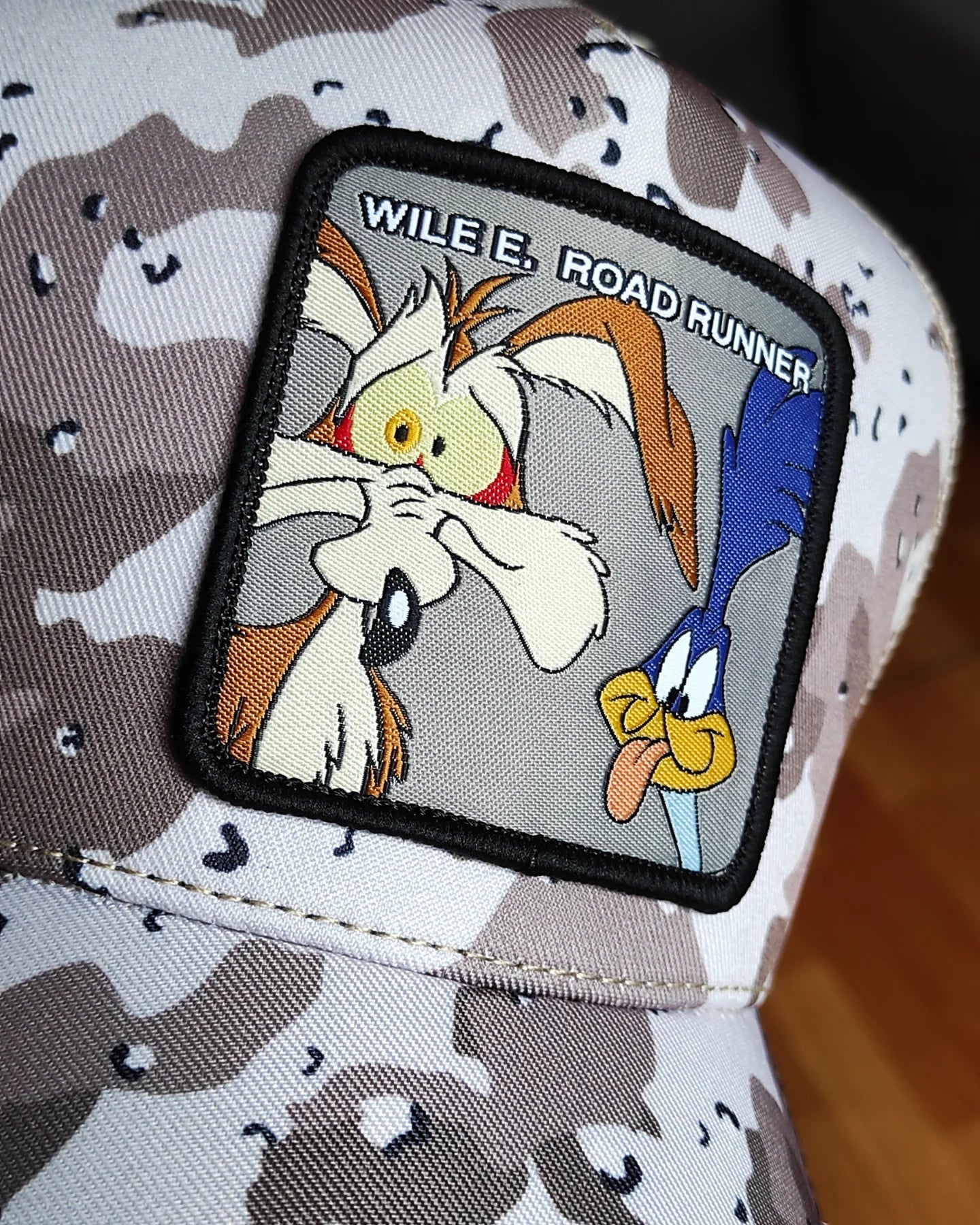 GORRA TRUCKER SNAPBACK LOONEY TUNES DE CAPSLAB