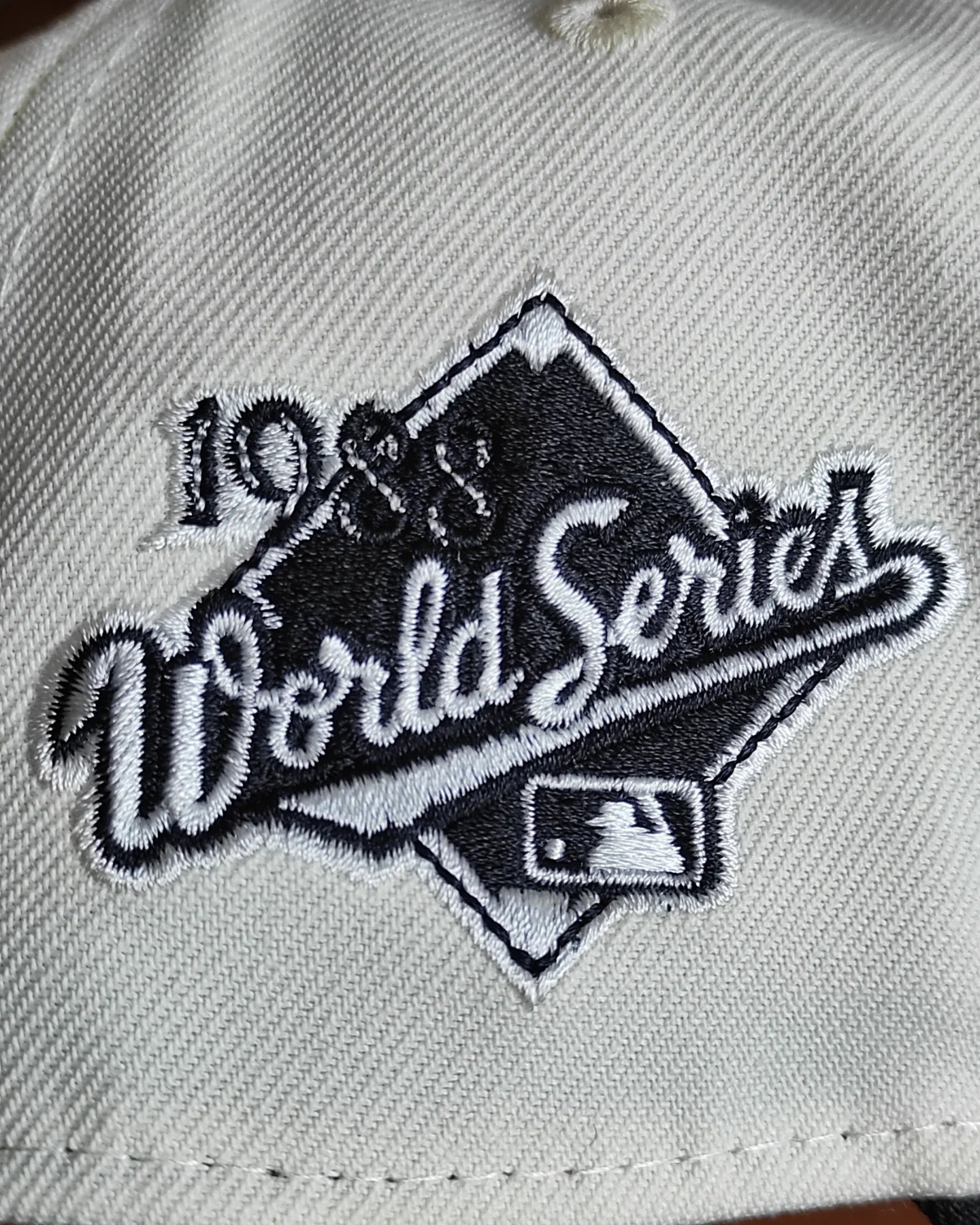 New Era Los Angeles Dodgers Serie Mundial 1999 Cromado negro 9 forty A-FRAME