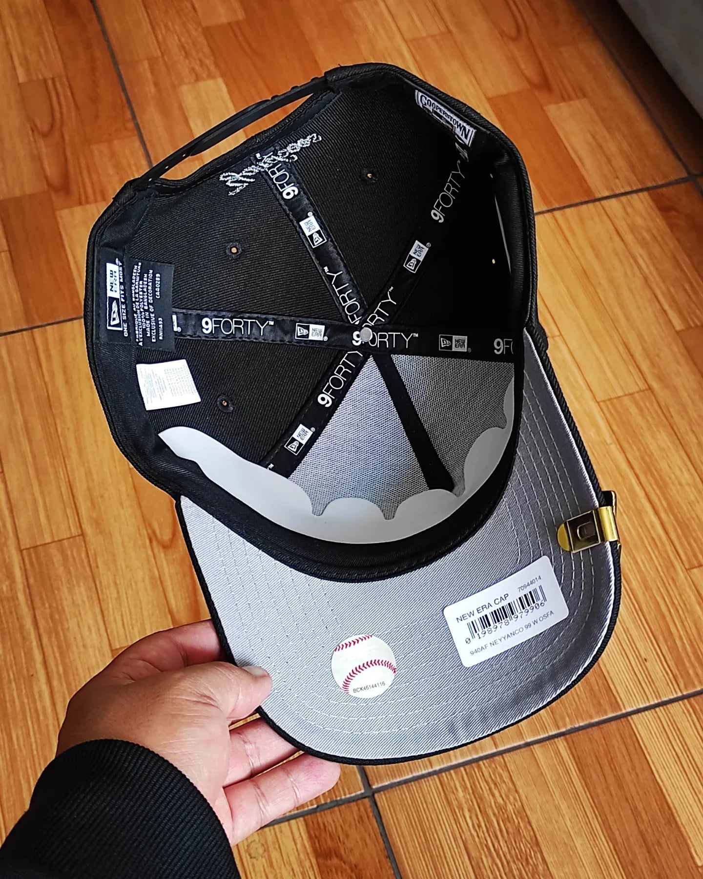 New Era Gorra Ajustable Negra New York Yankees World Series 1999 Liquid Titanium 9Forty A-Frame