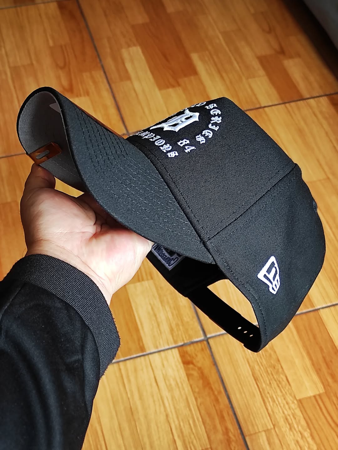 Gorra negra ajustable 9FORTY A-FRAME Snapback con el logo gótico de los Detroit Tigers de la nueva era