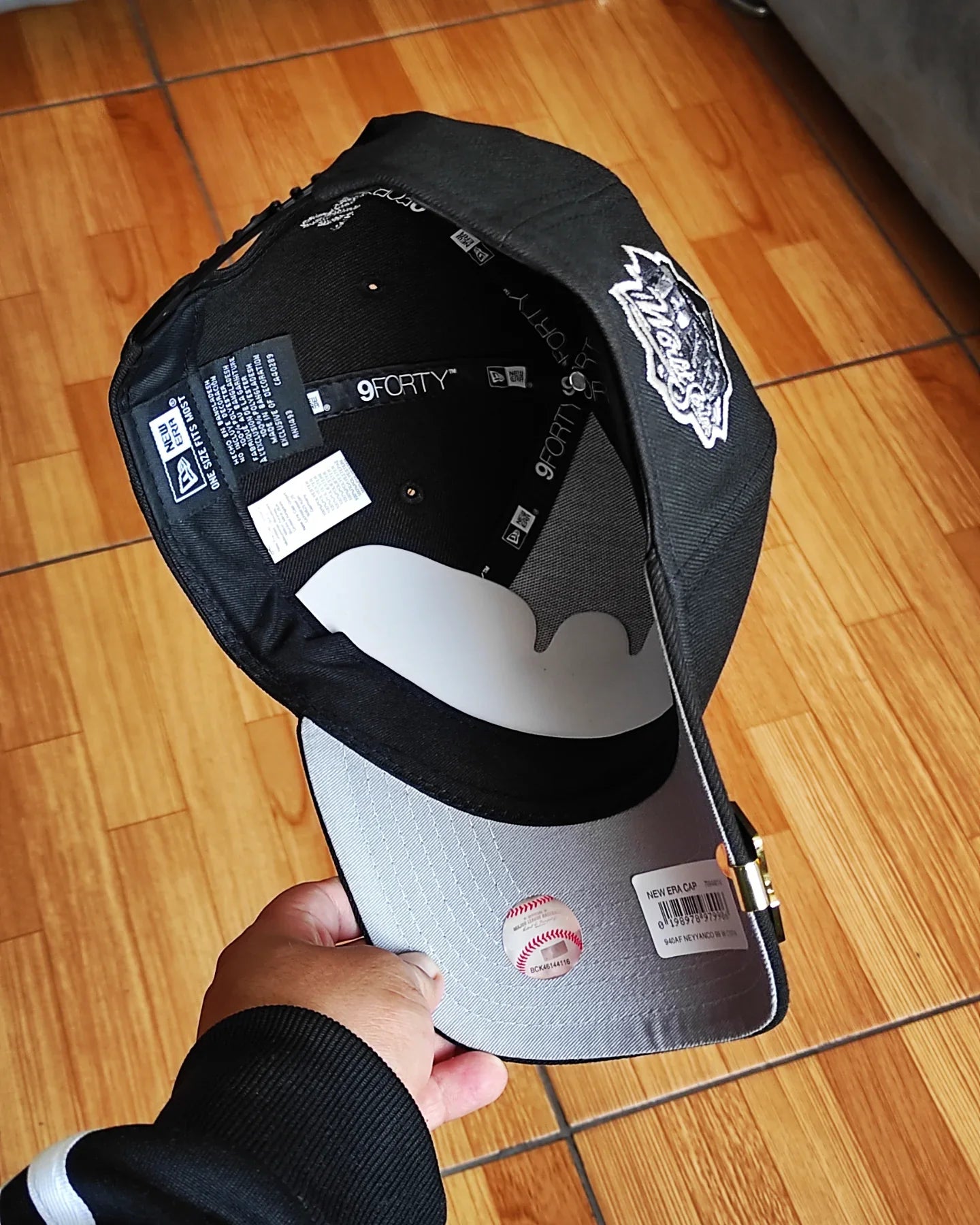 New Era Gorra Ajustable Negra New York Yankees World Series 1999 Liquid Titanium 9Forty A-Frame