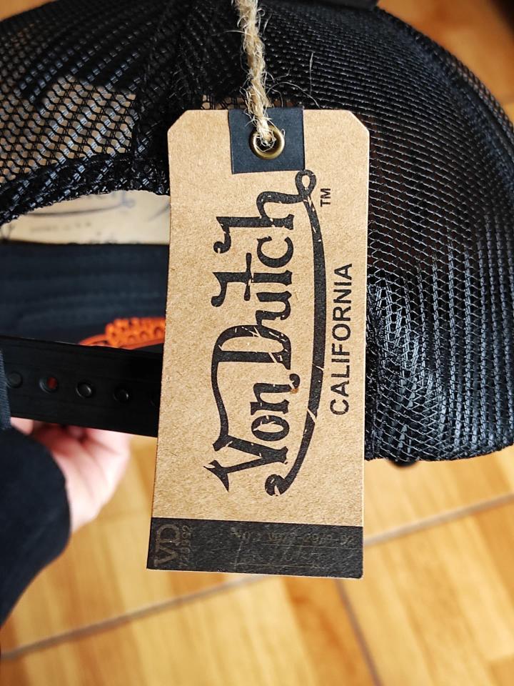 Gorra Von Dutch trucker multilogo edición negra