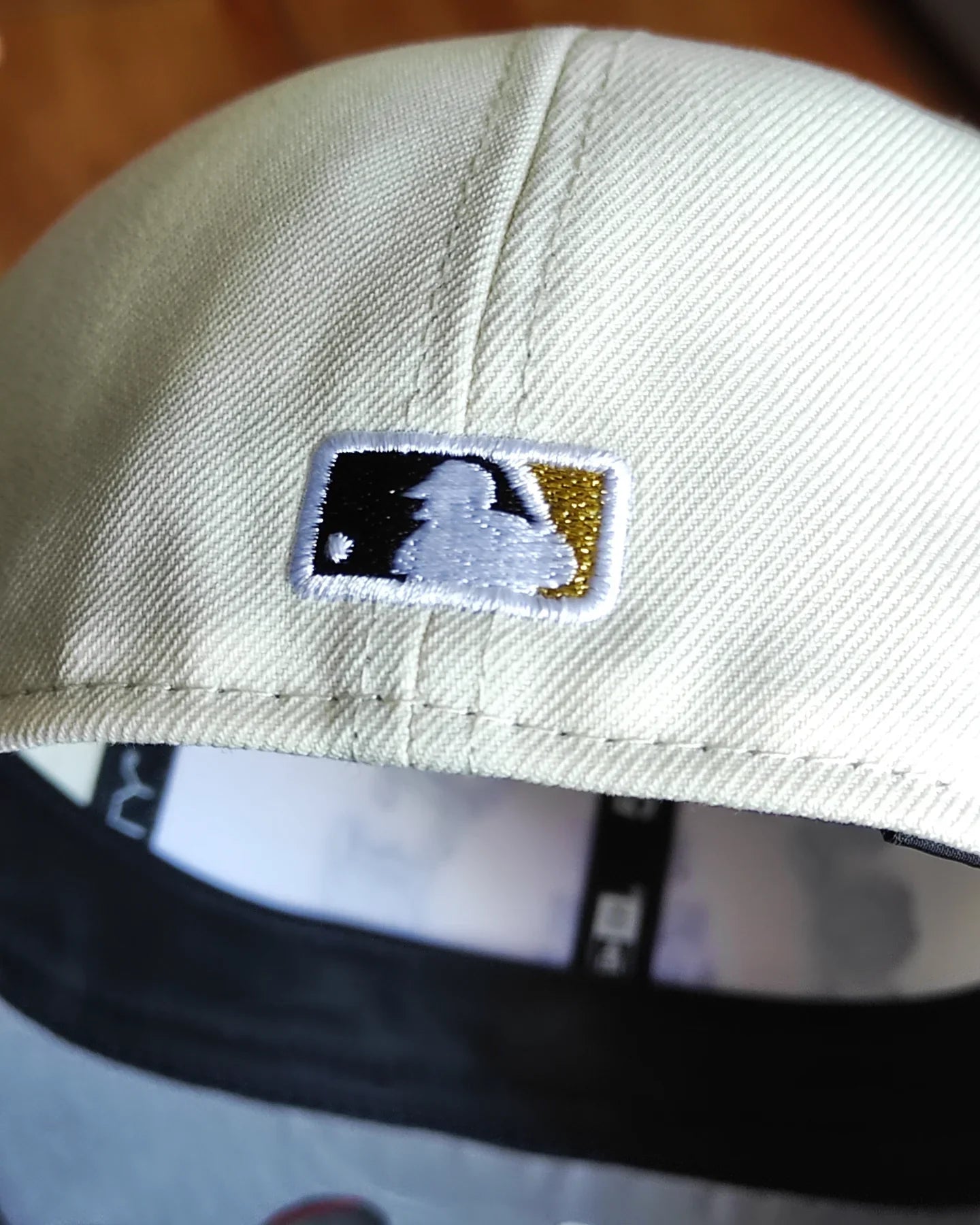 Gorra ajustada 59fifty New Era Los Angeles Dodgers CALAVERA 💀 Chrome Black edition