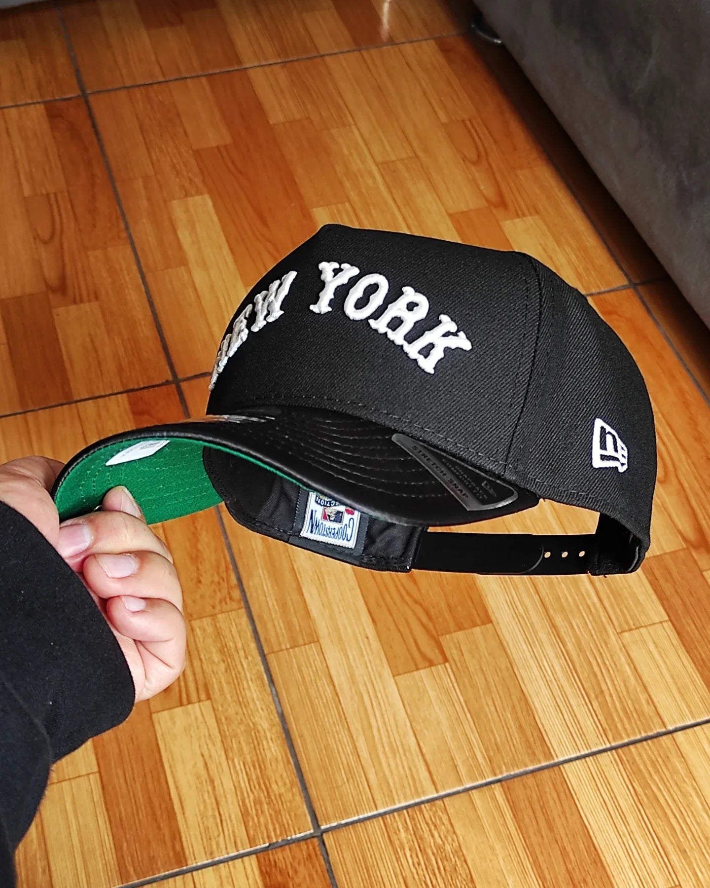 New Era New York Yankees Serie Mundial 1949 Visera Negra Satén Edición A Frame 9Fifty Snapback