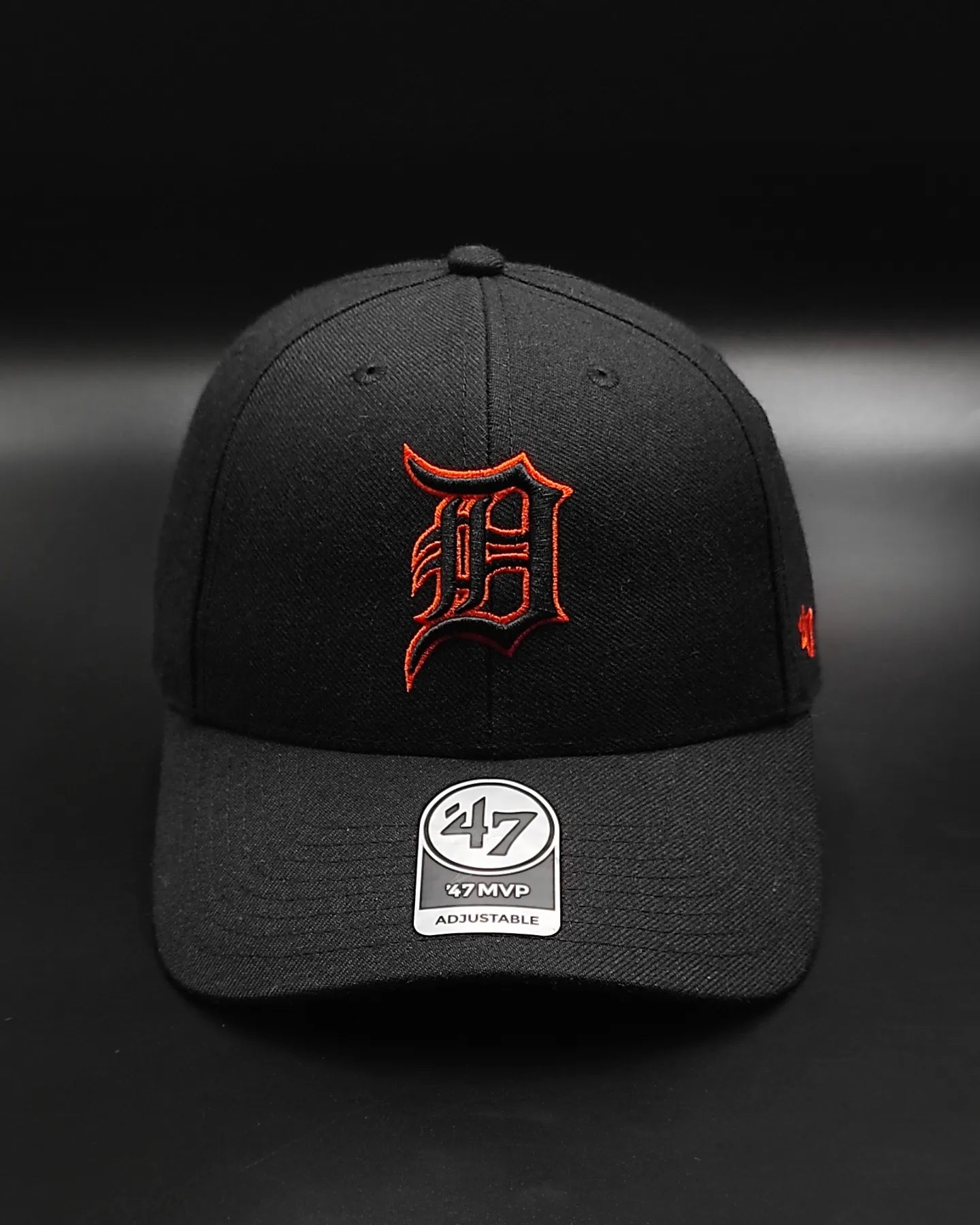 Gorra clásica con tira ajustable negra y naranja de los Detroit Tigers de 47Brand