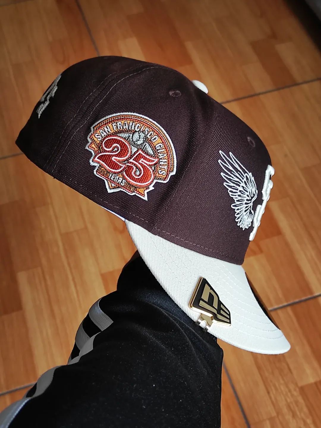 Gorra San Francisco Giants MLB Team Wings 59FIFTY Ajustada Marrón Oscuro