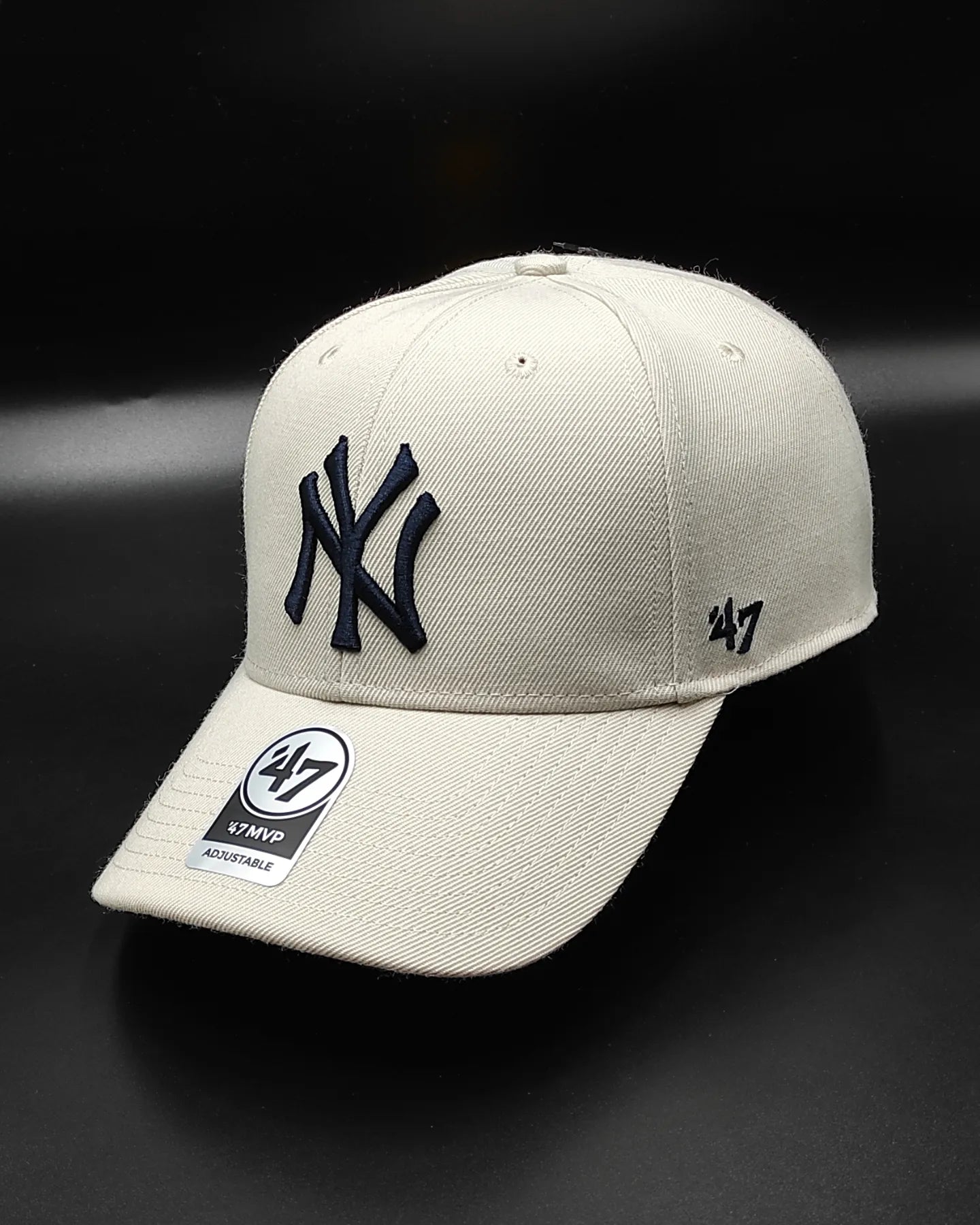 Gorra 47brand New York Yankees MVP Snapback color beige