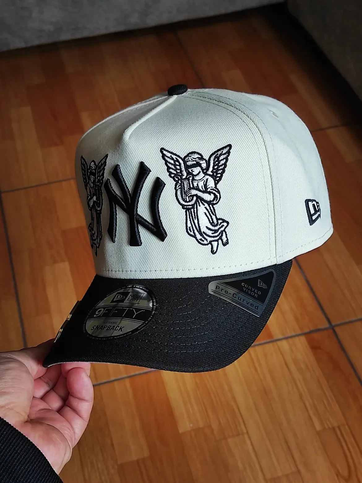 New Era New York Yankees Subway Series Angel Chrome Two Tone Edition 9Fifty A Frame Snapback Hat