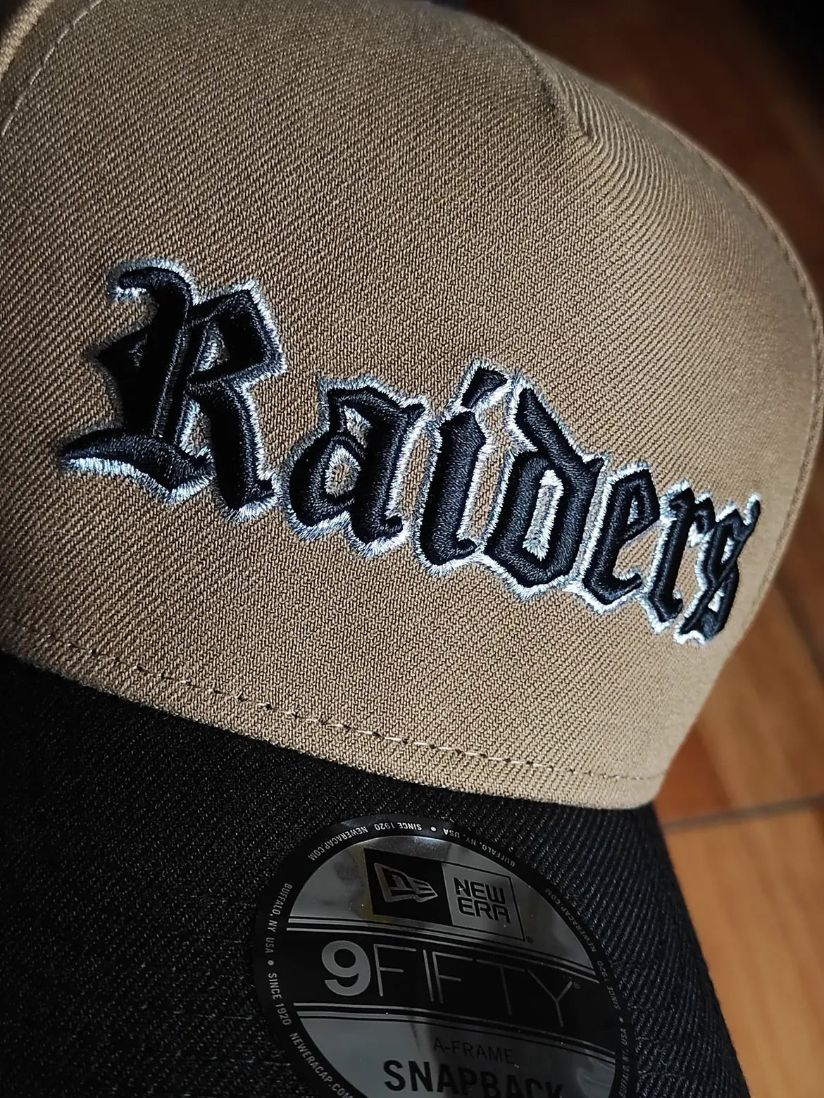 New era Las Vegas Raiders Khaki Black 2 Tone Team Shield SP 9Fifty A-Frame Snapback