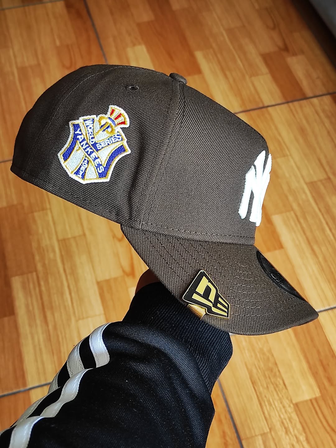 Gorra New Era New York Yankees Edición Nuez Serie Mundial 1951 9Forty A Frame Snapback