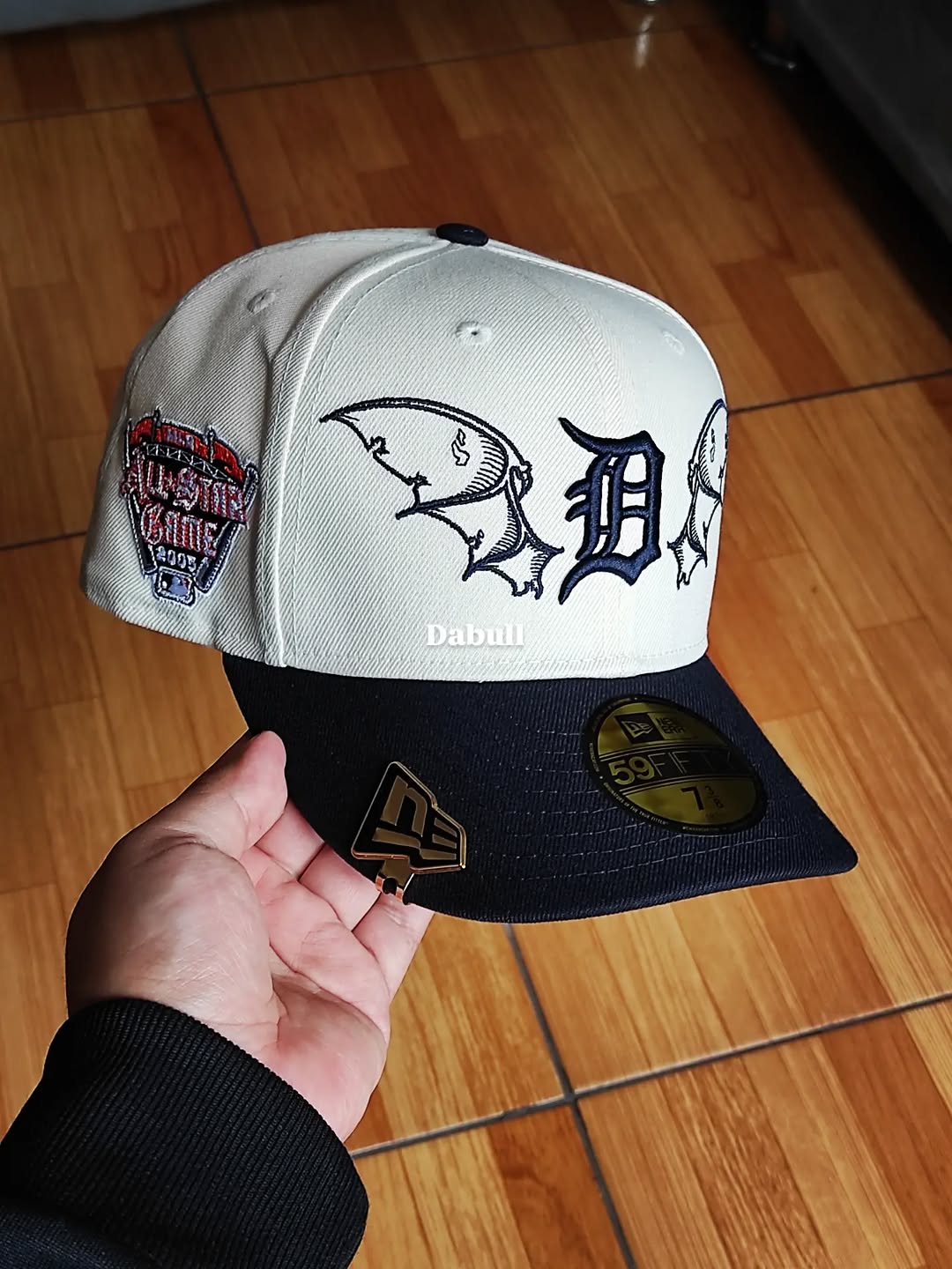 Gorra Detroit Tigers MLB Team Wings 59FIFTY Ajustada Beige Claro
