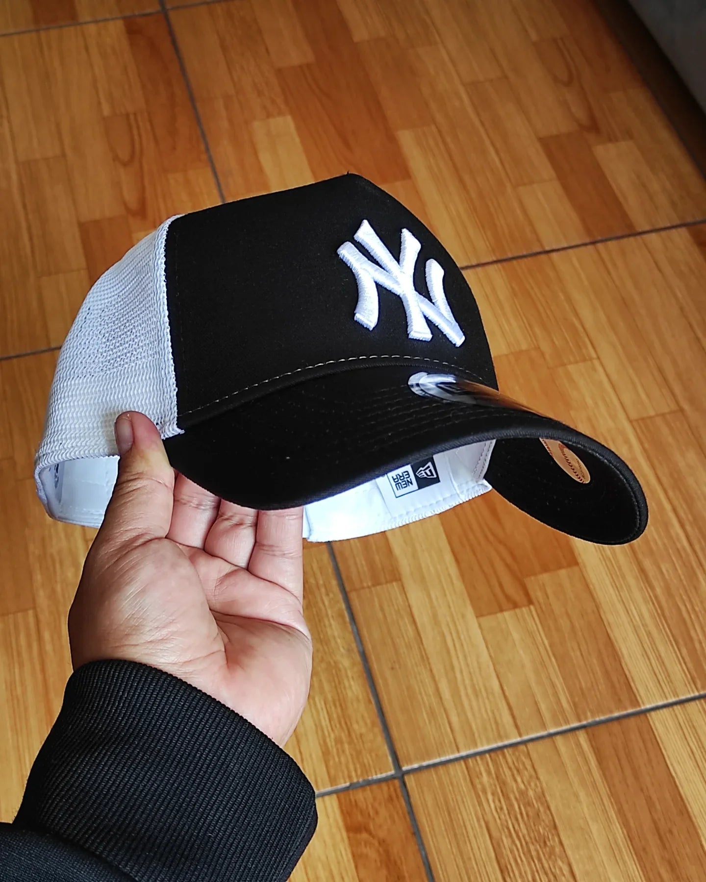 New Era Los New York Yankees gorra trucker negra y blanca con visera curvada