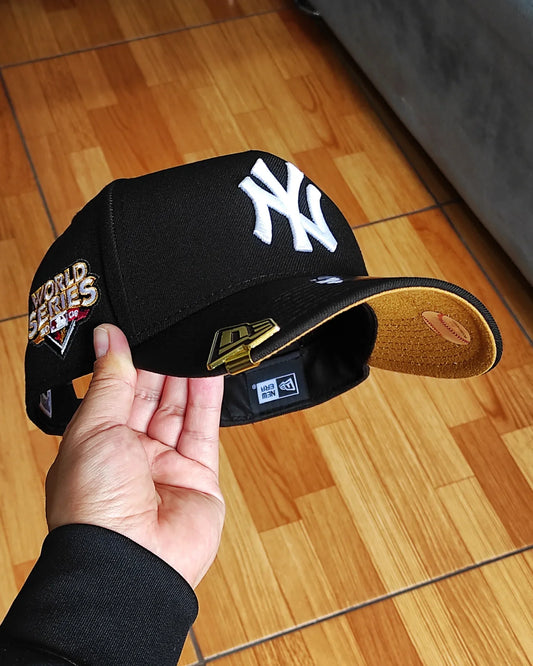 Gorra ajustable A-Frame 9Forty negra de los New York Yankees de la Serie Mundial de 2009