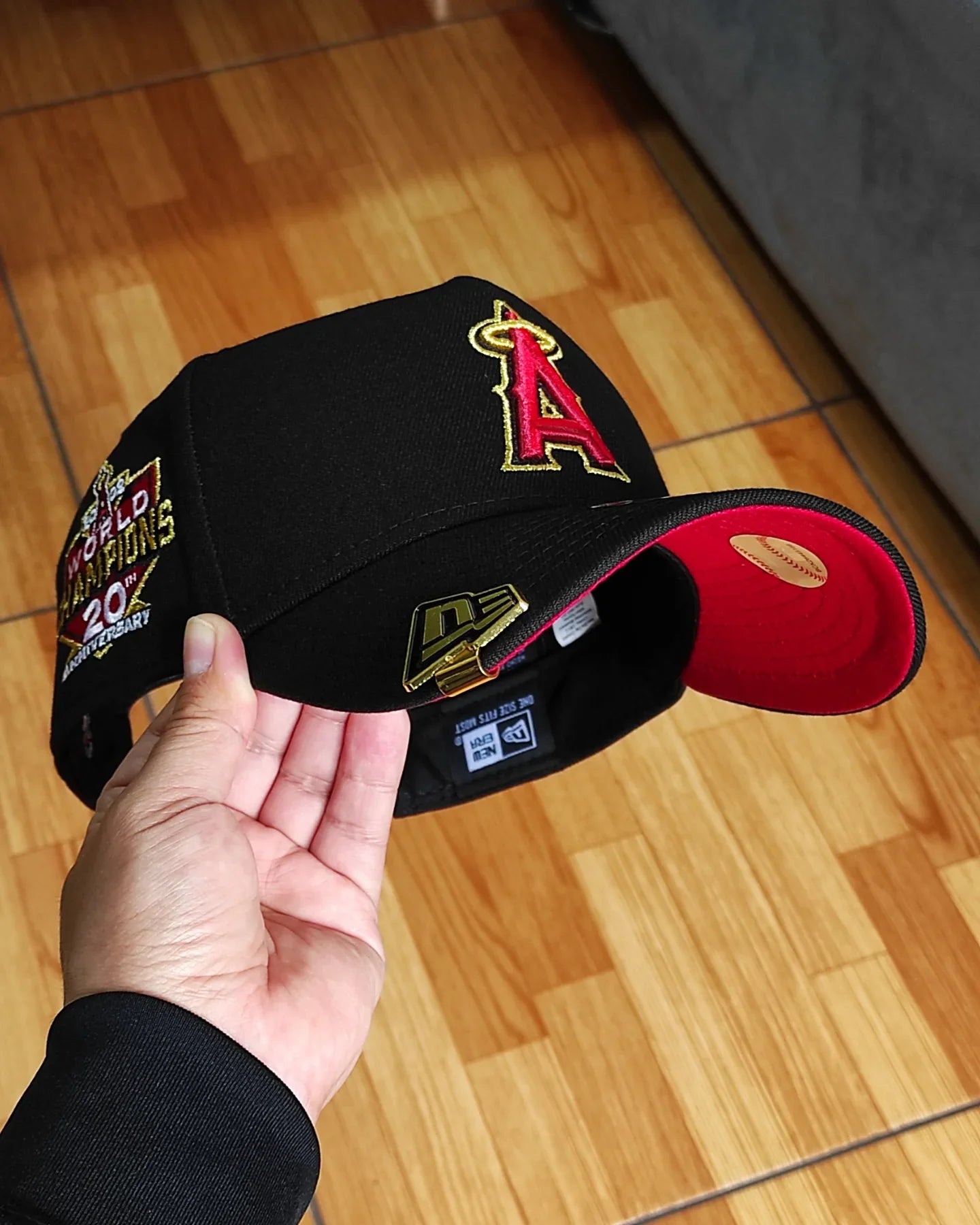 New Era Anaheim Angels campeones mundiales 20 aniversario negro rojo gorra 9forty a-frame snapback