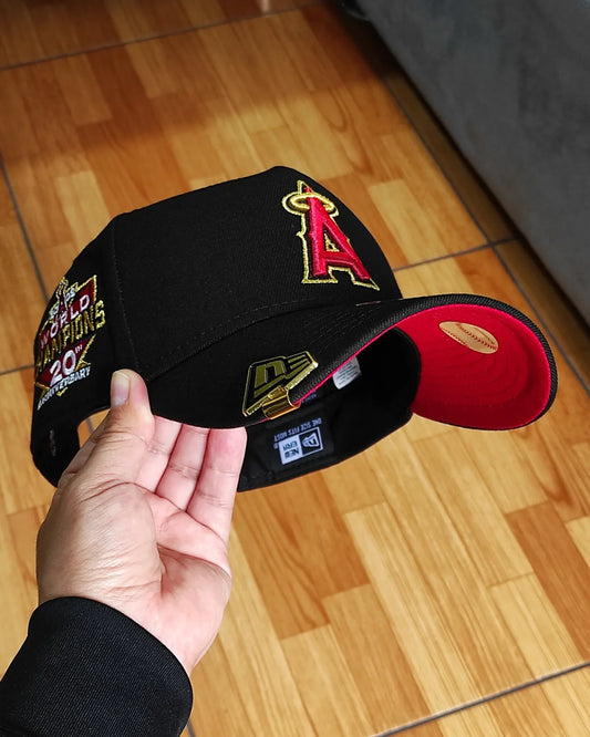 New Era Anaheim Angels campeones mundiales 20 aniversario negro rojo gorra 9forty a-frame snapback
