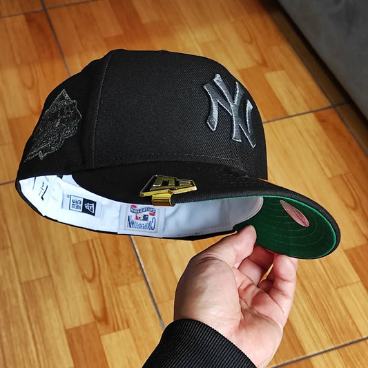Gorra ajustada New Era New York Yankees World Series 1999 Liquid Titanium Edition 59Fifty