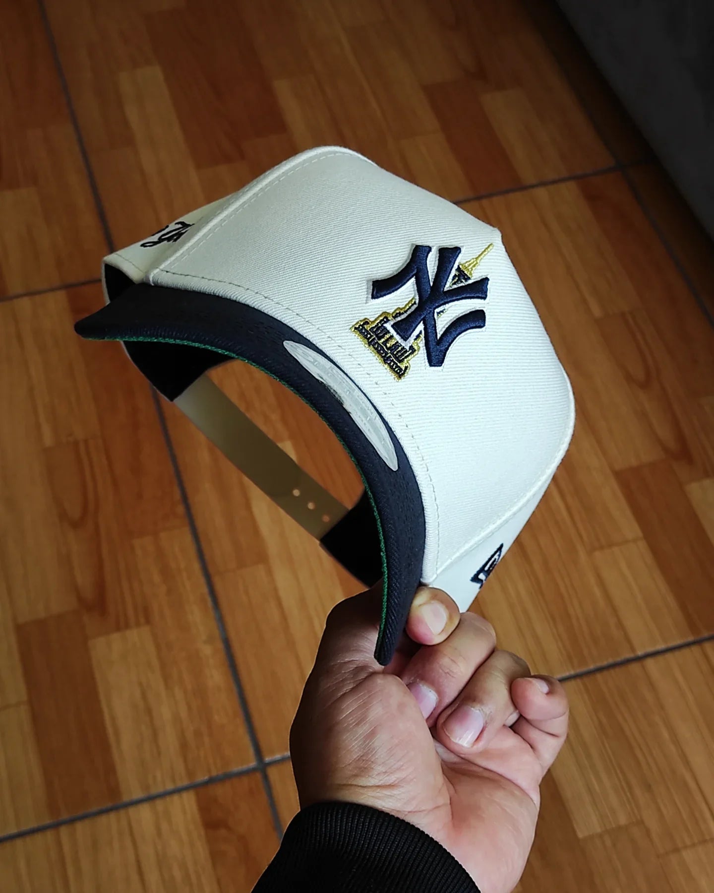 Gorra New Era New York Yankees State Two Tone Chrome Azul Marino 9FORTY A-FRAME