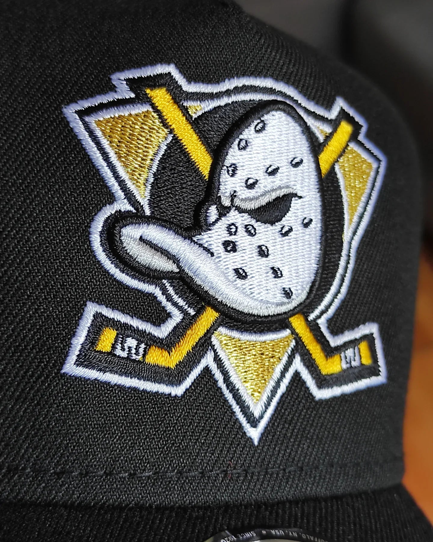 Gorra Anaheim Ducks 30th Anniversary Black Classic 9Forty A Frame Snapback de New Era